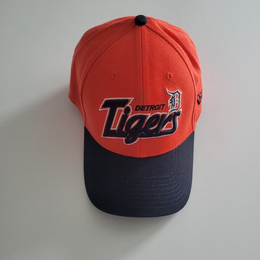 Detroit Tigers  New Era Orange and Black Fitted Baseball Hat